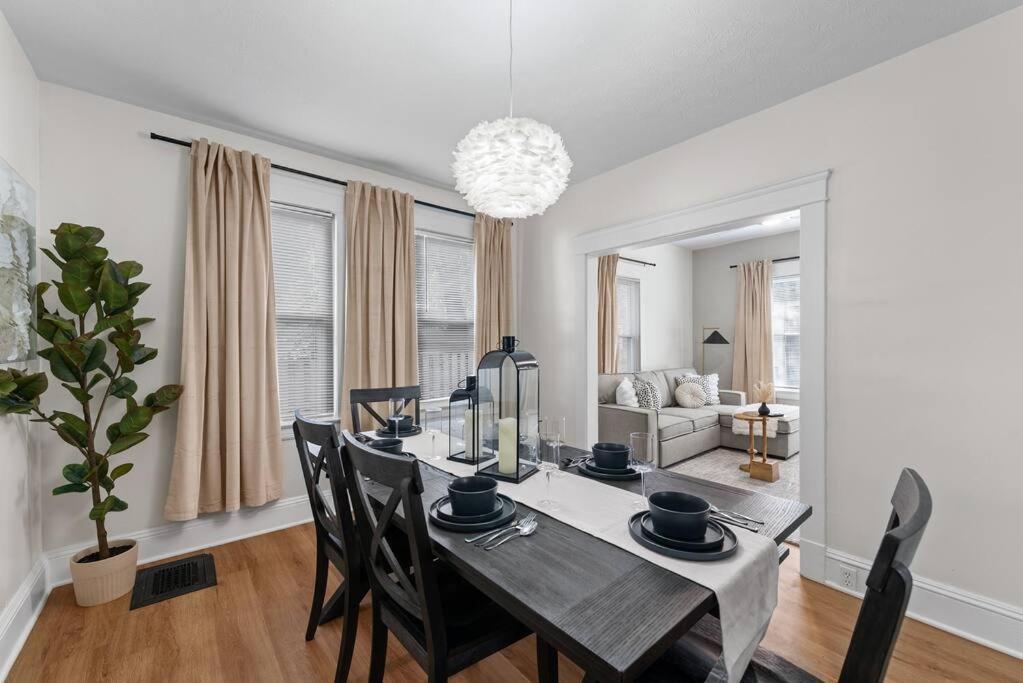 Charming Retreat In Cleveland 빌라 외부 사진