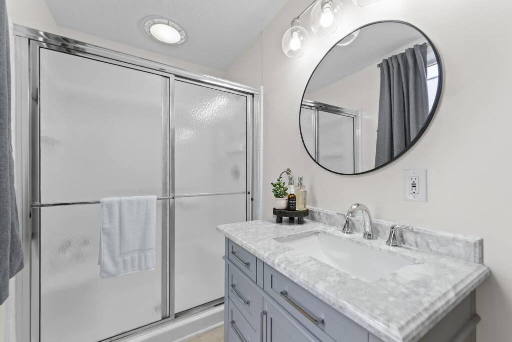 Charming Retreat In Cleveland 빌라 외부 사진