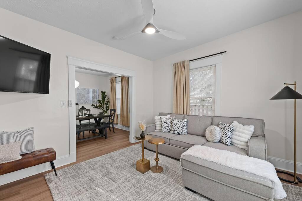 Charming Retreat In Cleveland 빌라 외부 사진